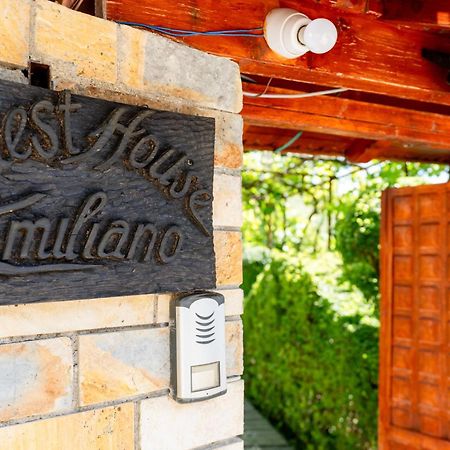 Guesthouse Emiljano Берат Экстерьер фото