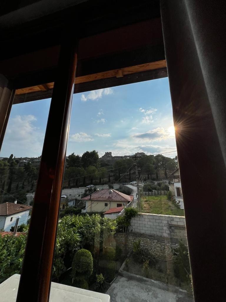 Guesthouse Emiljano Берат Экстерьер фото