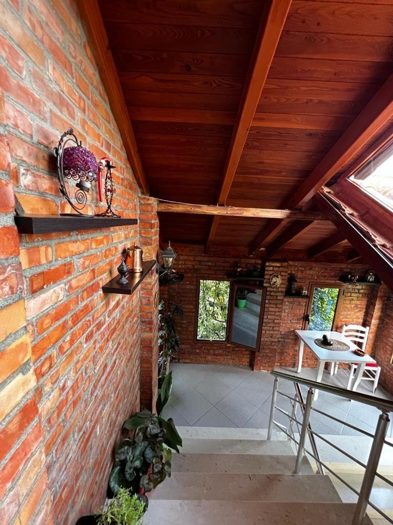 Guesthouse Emiljano Берат Экстерьер фото